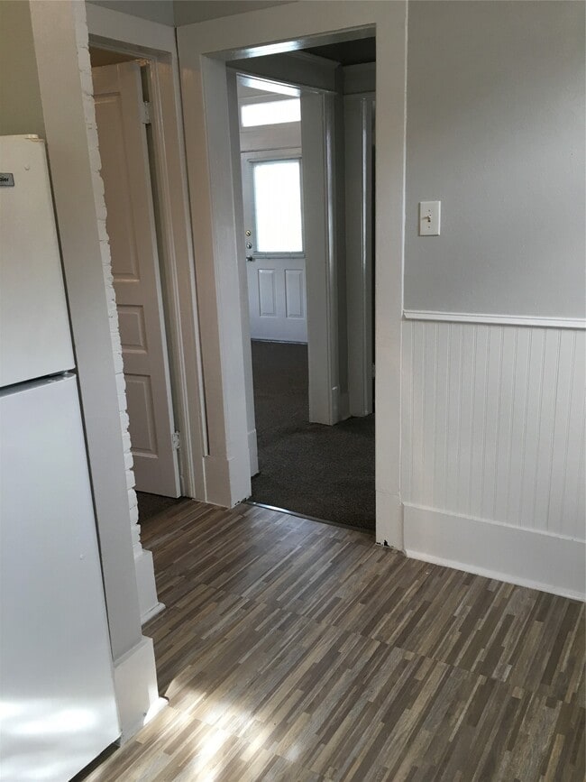 Building Photo - 801 8th St