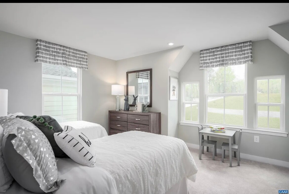 Building Photo - 736 Empire St