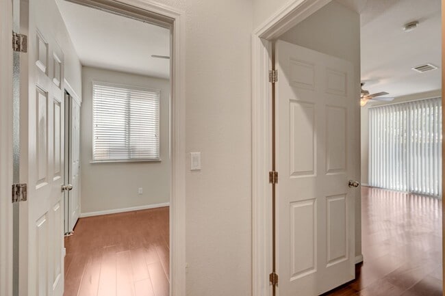 Building Photo - Single Story Single Family Home in Gated Community within N Las Vegas
