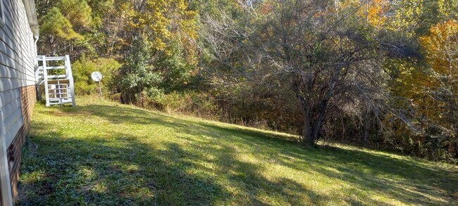 Building Photo - 5431 Pembrooke Dr