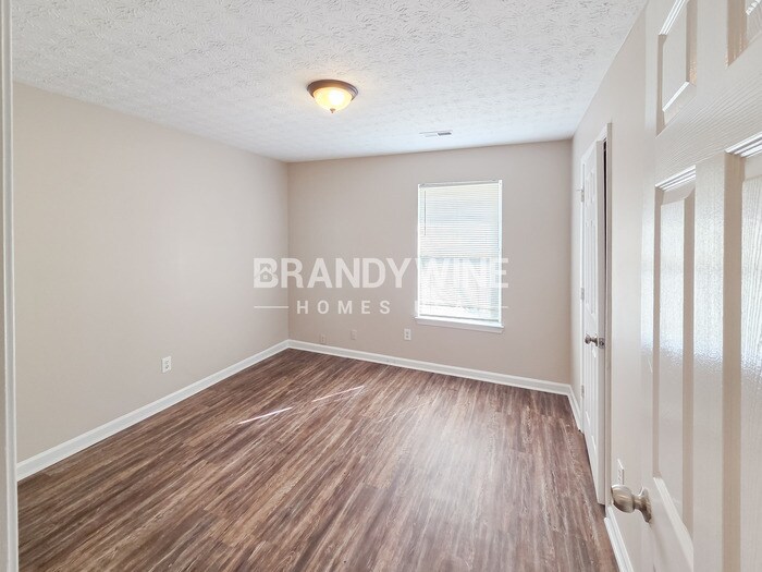 Building Photo - 2900 Rosecommons Dr