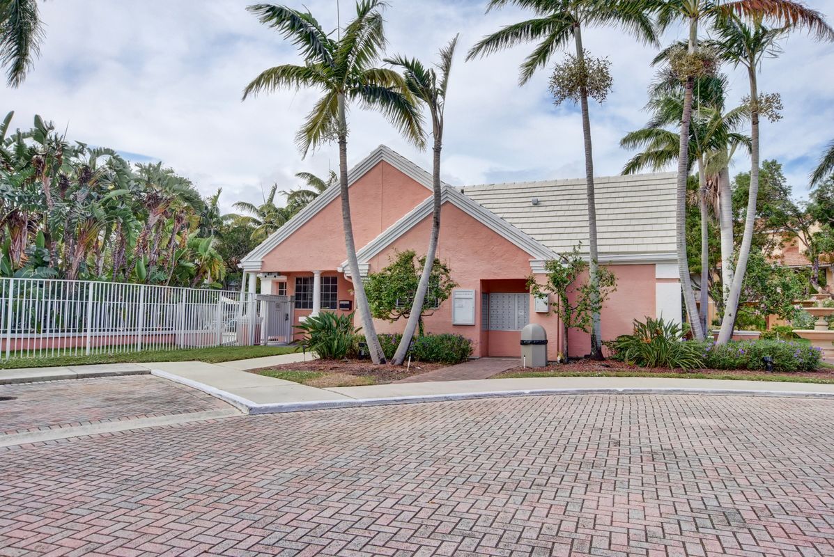 Building Photo - 1101 Crystal Way