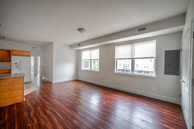 Building Photo - 3518 Spring Garden St