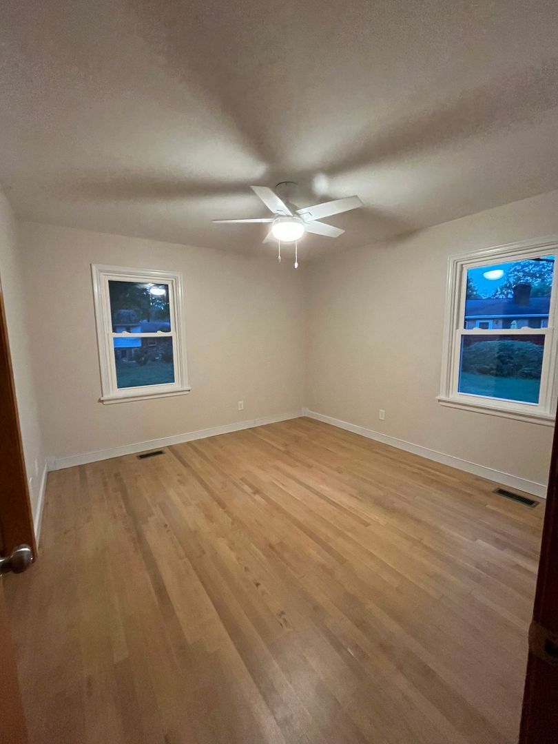 Building Photo - 4121 Foxglove Rd