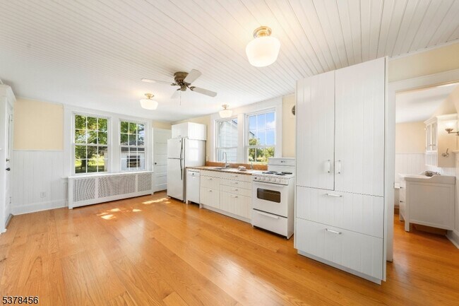 Building Photo - 289 Bennetts Ln