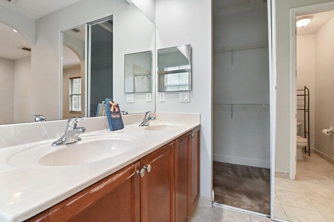 Building Photo - 106 Monterey Bay Dr