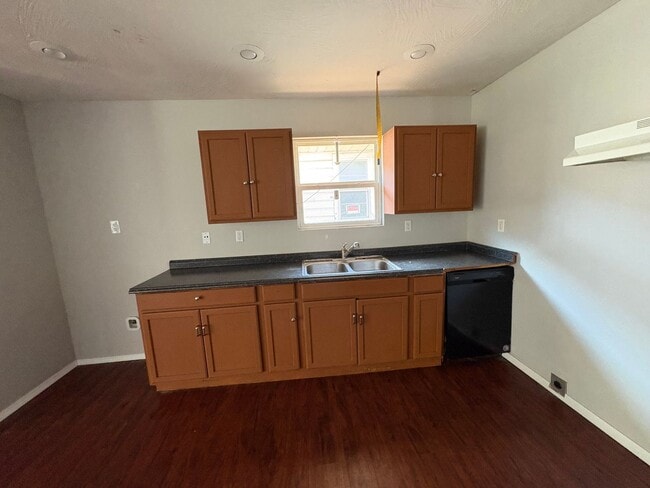 Building Photo - Reed Enterprises Management