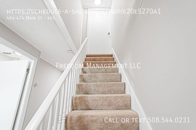 Building Photo - 464-474 Main St-464