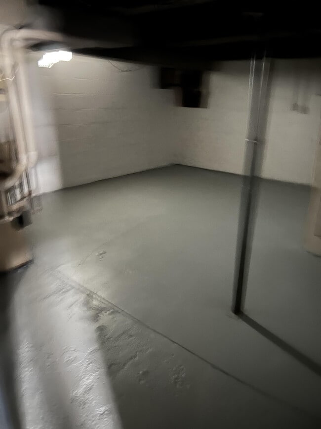 Building Photo - 1210 W Mac Queen Ave