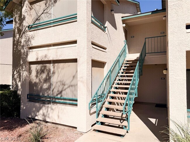 Building Photo - 5211 S Lindell Rd