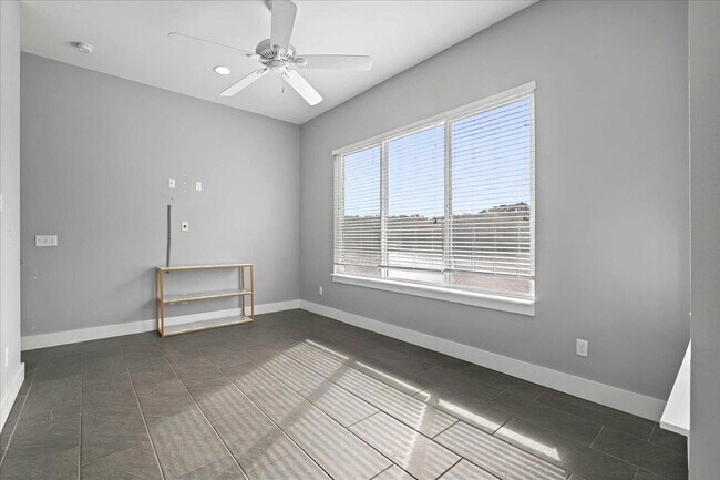 Building Photo - 1819 Buford Ct