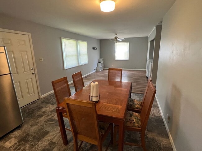 Building Photo - 3 Bedroom Ranch in Southwood - Available S...
