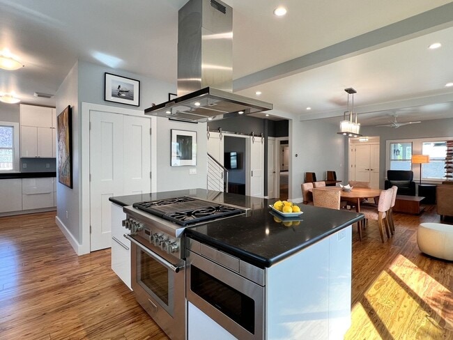 Building Photo - Fully Furnished Modern Home in the Desirable Alphabet Streets