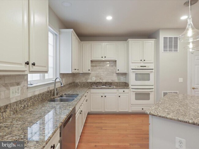 Building Photo - 5638 Kertscher Terrace