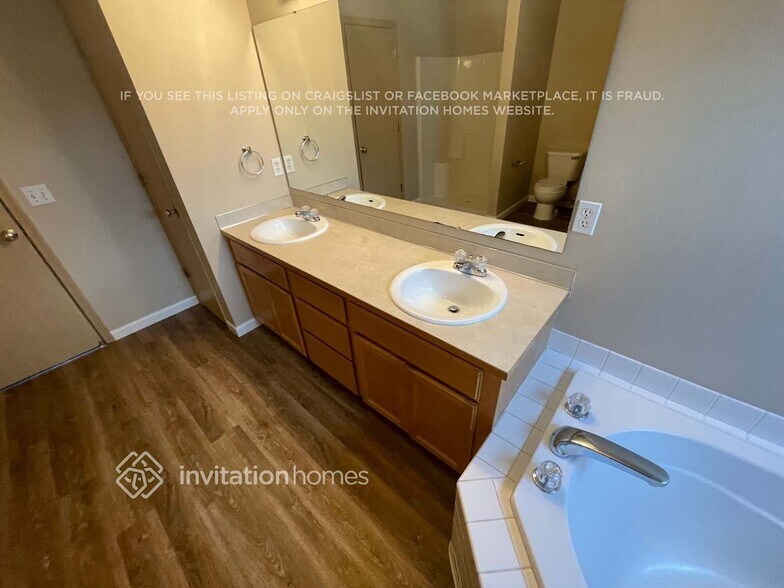 Building Photo - 6620 149th St Ct E