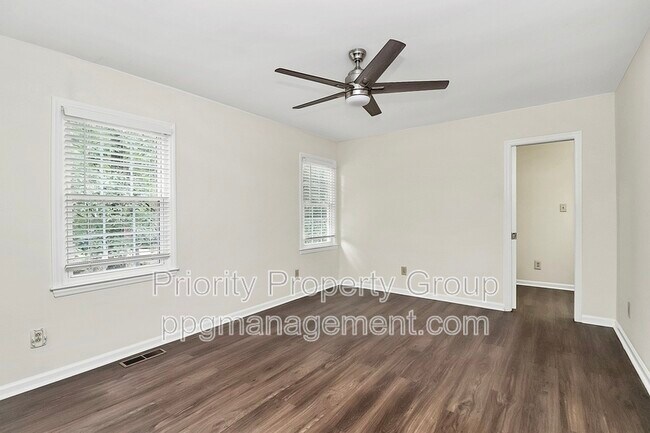 Building Photo - 11323 Harrowfield Rd