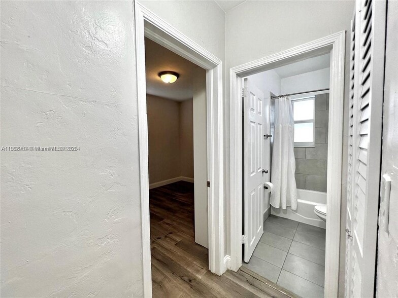 Building Photo - 5924 SW 41st St