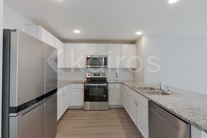Building Photo - 8627 SW 43rd Ter