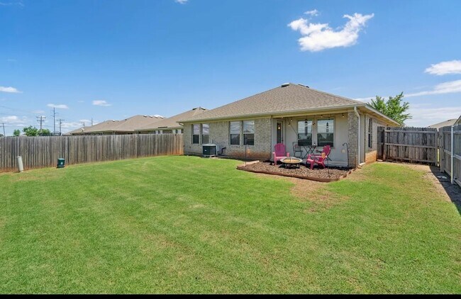 Building Photo - 19217 Bajo Dr