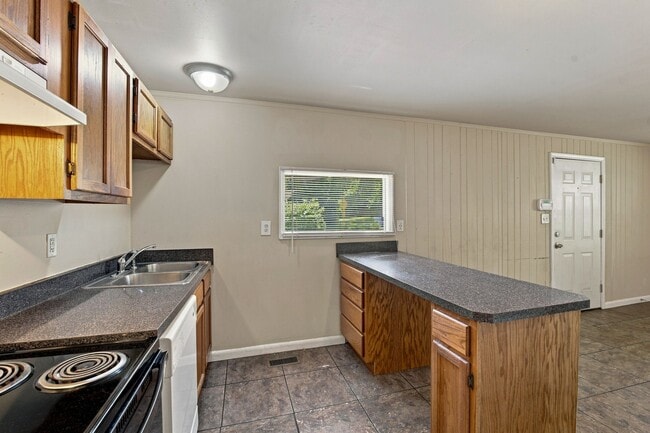 Building Photo - 501 Weakley Ave