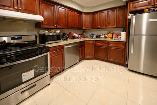 Building Photo - 44 S Orange Ave