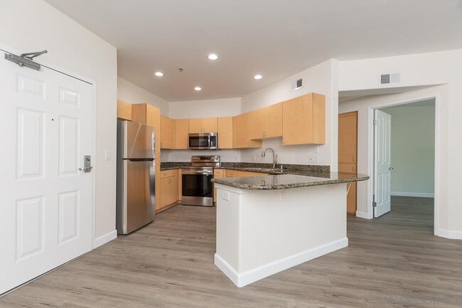 Building Photo - 1501 Front St