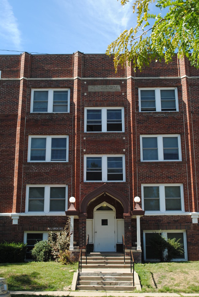 Building Photo - Legacy Park Apartments