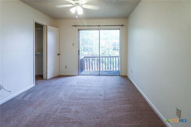 Building Photo - 1105 Covey Ln