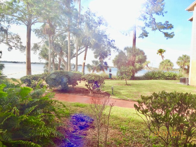 Building Photo - 225 S Tropical Trail