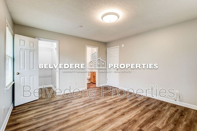 Building Photo - 5934 W Friendly Ave