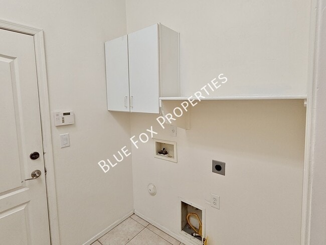 Building Photo - 7063 W Autumn Dew Ct