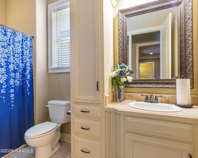 Building Photo - 814 Flambant Dr