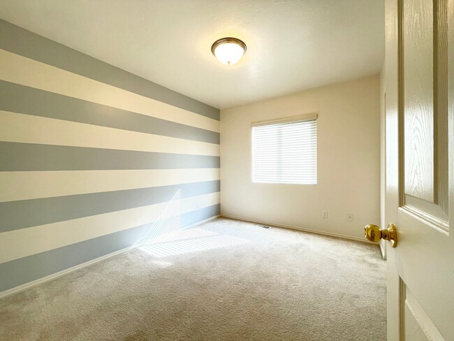 Building Photo - Beautiful Single Family Home Available Soon!