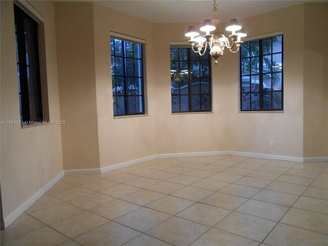 Building Photo - 2684 Center Ct Dr