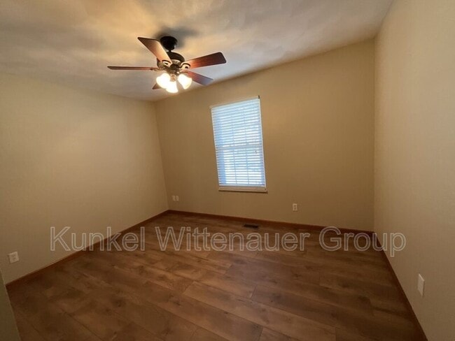 Building Photo - 19 Christine Dr