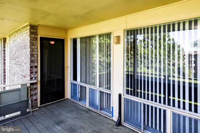 Building Photo - 7174 Donnell Pl