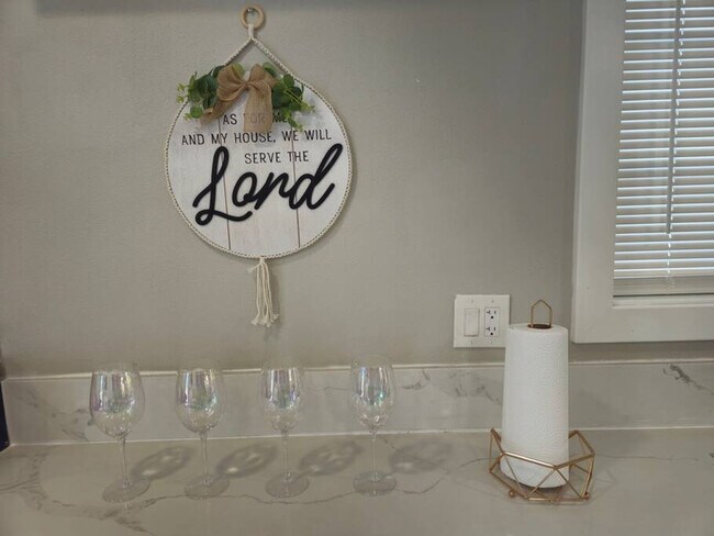 Building Photo - 1063-67 Gillespie Dr