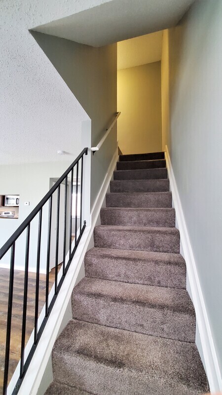 Building Photo - 414 N 18th Ave