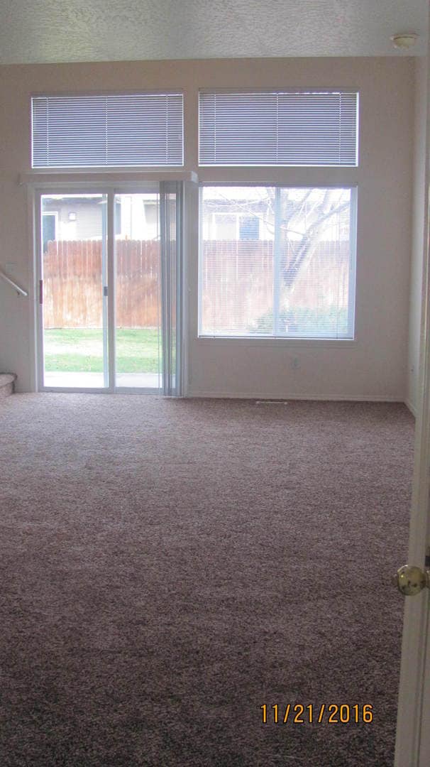 Building Photo - Dorothy2206