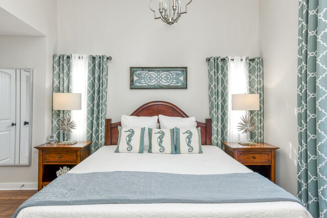 Building Photo - Romantic Getaway 5317