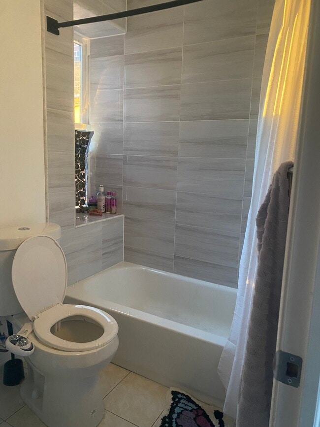 Building Photo - 212 S 50th St