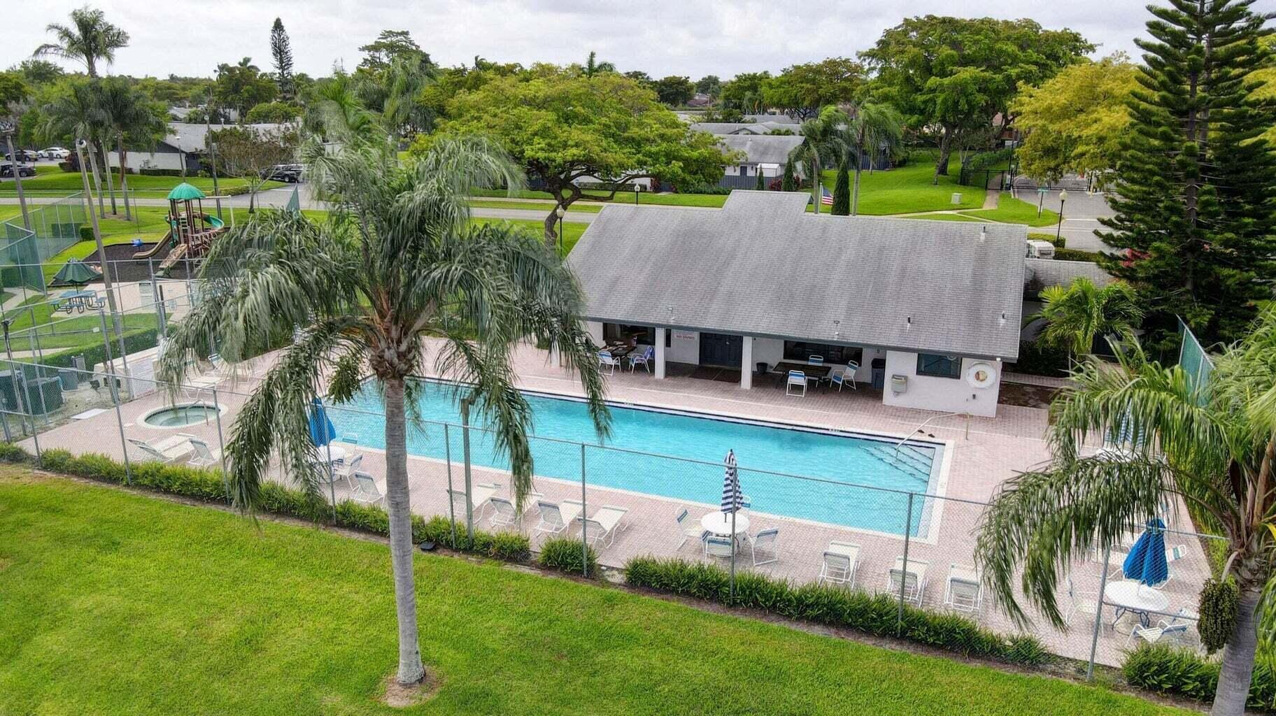 Building Photo - 1165 Summit Trail Cir