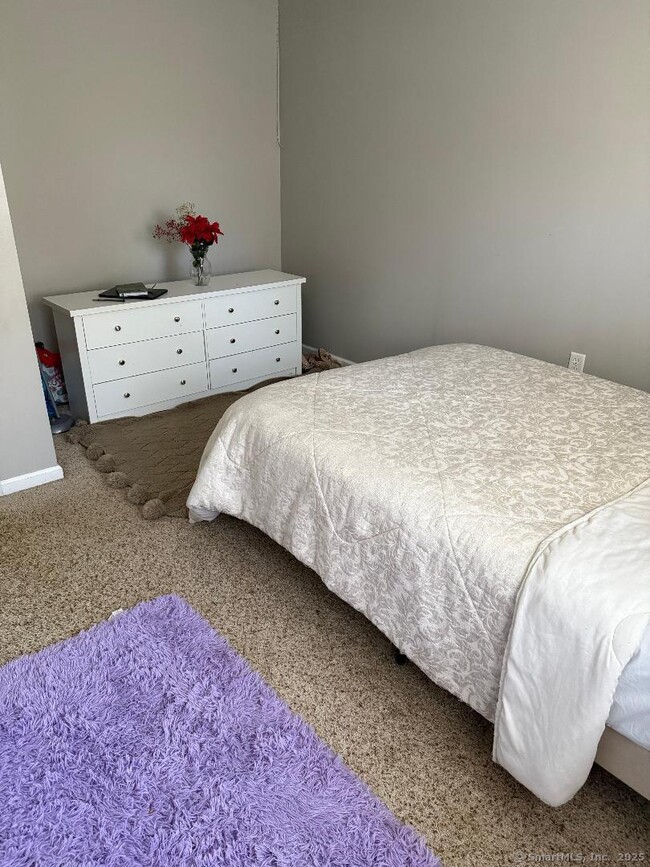 Building Photo - 65 Hitchcock Dr