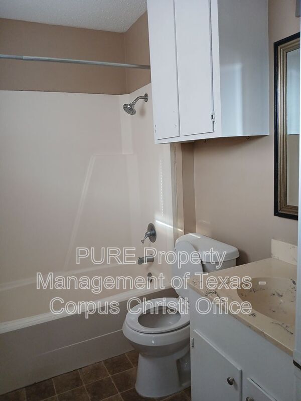 Building Photo - 421 Antares Dr