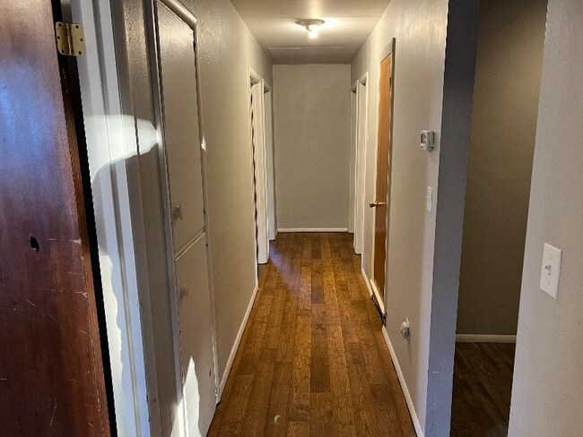 Building Photo - 2024 S Johnstone Pl