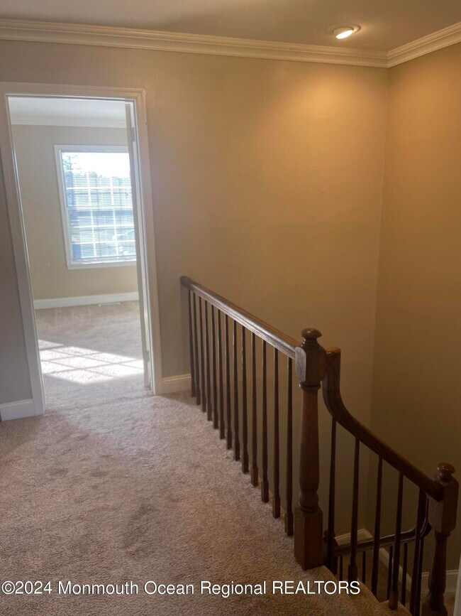 Building Photo - 155 Tanglewood Pl