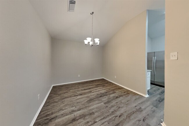 Primary Photo - 1511 Miller Ave