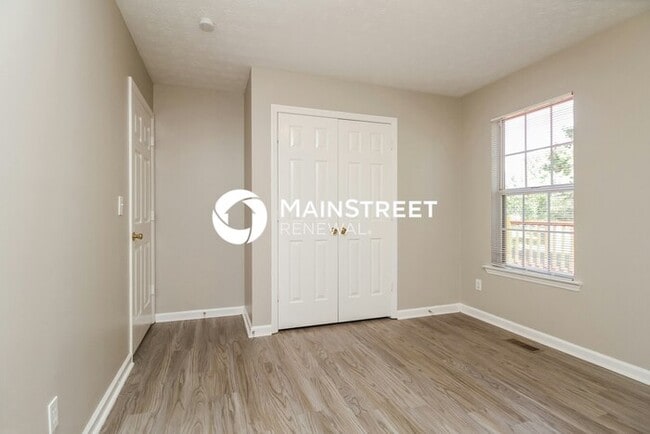 Building Photo - 3 Bedroom Pet-Friendly Home in Murfreesbor...