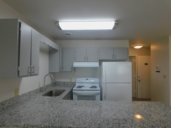Building Photo - 3700 Golf Colony Ln