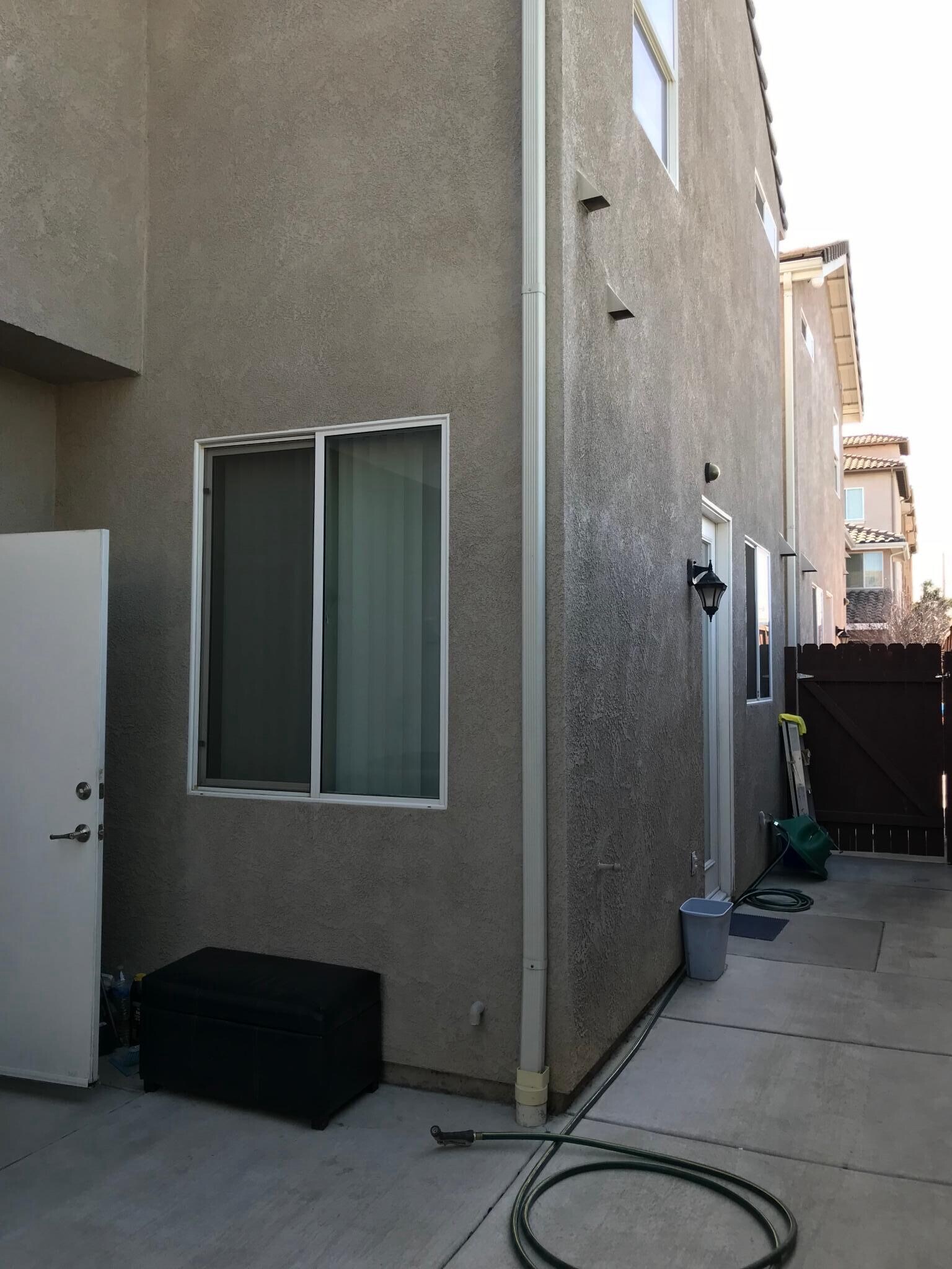 Building Photo - 9635 Woodman Ave